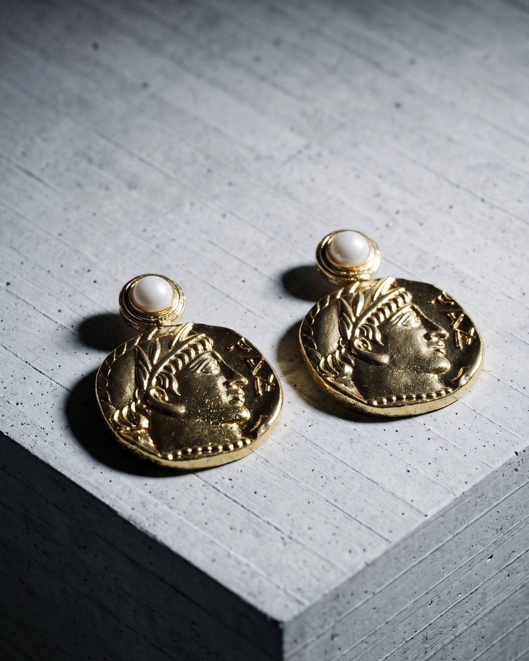 Laurel Coin Pearl Drop Earrings frontend image