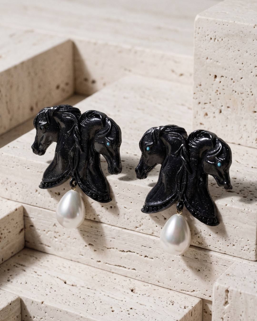 Earrings piece image