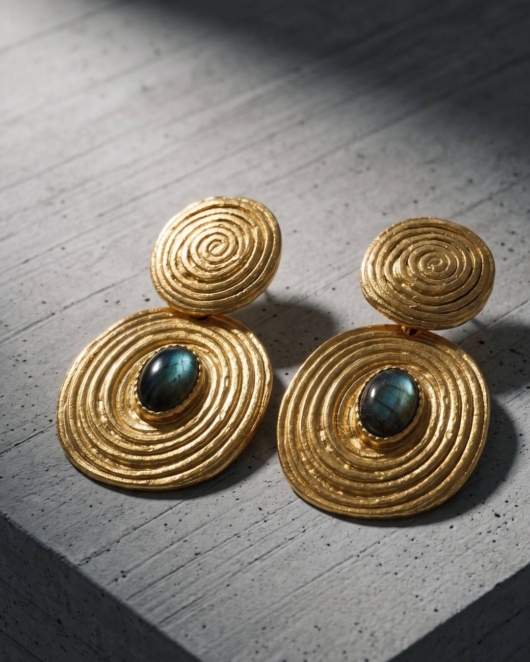 Hypnotic Spiral Labradorite Earrings frontend image